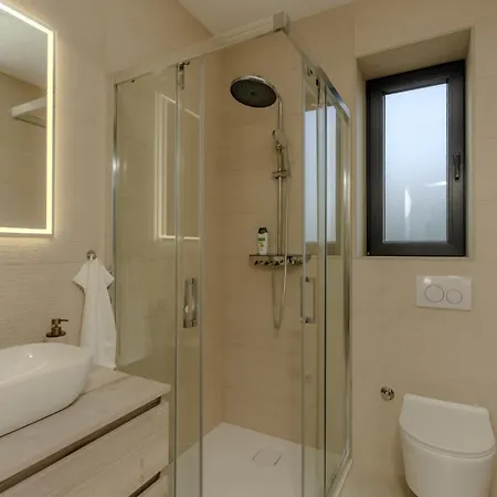 Apartment Isabel Opatija - Luxury With Pool & Sea View *