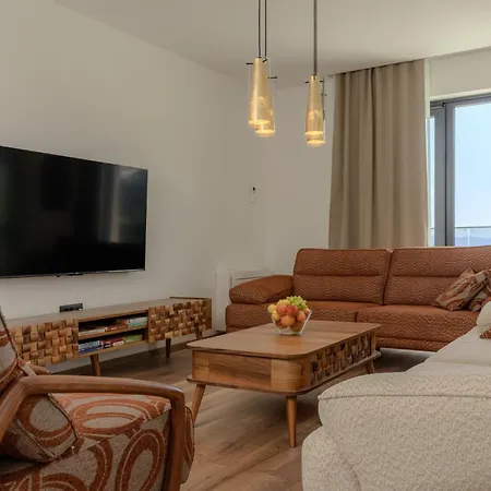 شقة Isabel Opatija - Luxury With Pool & Sea View *