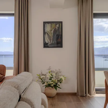 Isabel Opatija - Luxury With Pool & Sea View Apartment Opatija