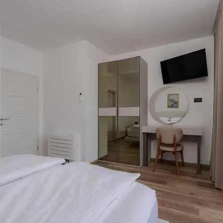 Isabel Opatija - Luxury With Pool & Sea View Apartment Opatija