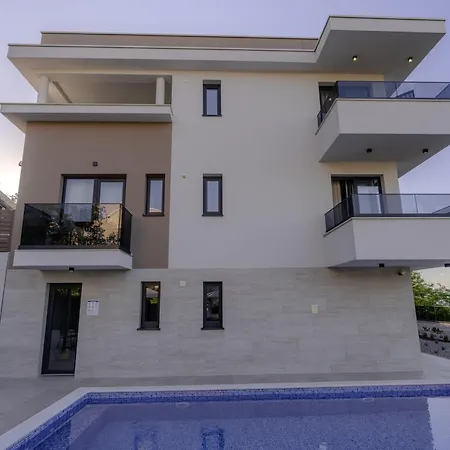 Apartment Isabel Opatija - Luxury With Pool & Sea View